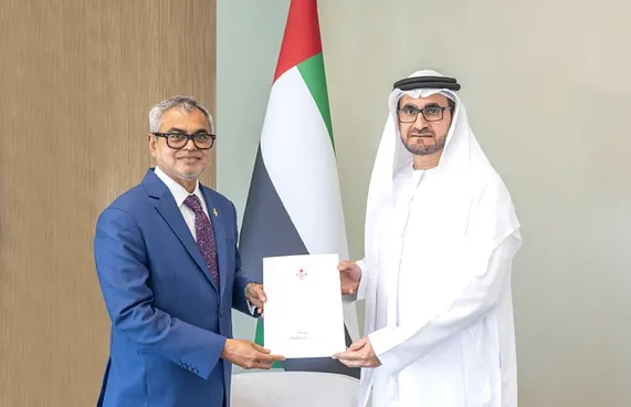 ތޯރިގު ސަފީރުކަމުގެ ފަތްކޮޅު ޔޫއޭއީ ސަރުކާރަށް ހުށަހަޅައިފި