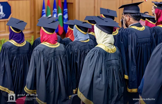 ކޮރެއާގައި މާސްޓާސް އާއި ޕީއެޗްޑީއަށް ކިޔަވަން 15 ސްކޮލާޝިޕް