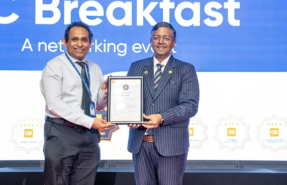 "ކިއުއެސް ސްޓާސް ރޭޓިން"ގައި ވިލާ ކޮލެޖަށް 5 ތަރި