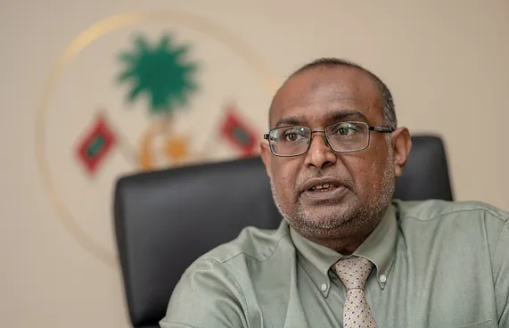 މުވައްޒަފުން ބޭރުގައި އުޅުނު ވަގުތު ހަމަކުރަންޖެހޭނެ