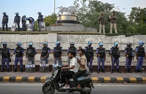 އިންޑިއާގައި ސްކޫލުގެ ހާލަތު ހާމަކުރުމުން ބައްޕަ މަރާލައިފި