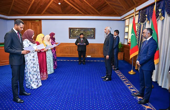 ވަޒީފާއާ ބެހޭ ޓްރައިބިއުނަލްގެ ނައިބު ރައީސް ވަކިކޮށްފި
