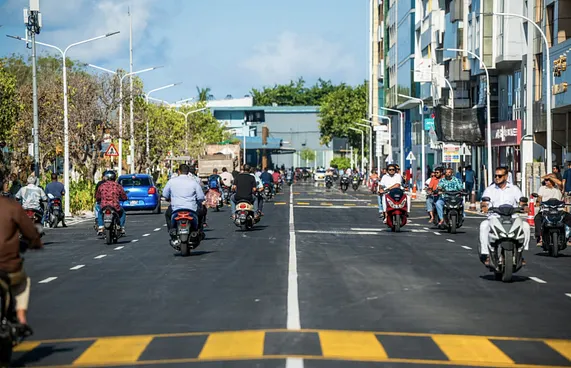 ޗާލު މަގާ އެކު، ޓްރެފިކްގެ ހާސްކަމަށް ބޮޑު ލުޔެއް