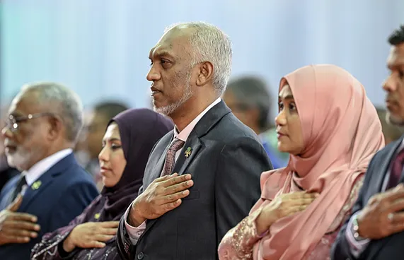ދުންފަތާ ދެކޮޅަށް މަސައްކަތްކުރާ މީހުންނަށް ގައުމީ އިނާމު