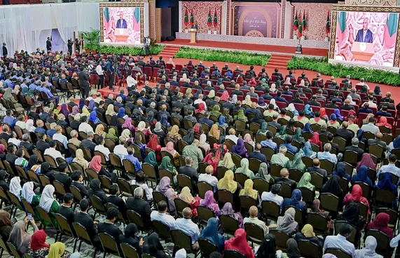 ސާކް އަލުން ހިނގަން މެދުވެރިވެއަކަށްވާން ތައްޔާރު: ރައީސް