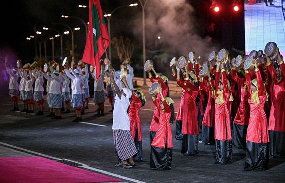 ހަވާ އެރުވުމާ އެކު މިނިވަން ދުވަހުގެ ކުޅިވަރުތައް ބާއްވައިފި