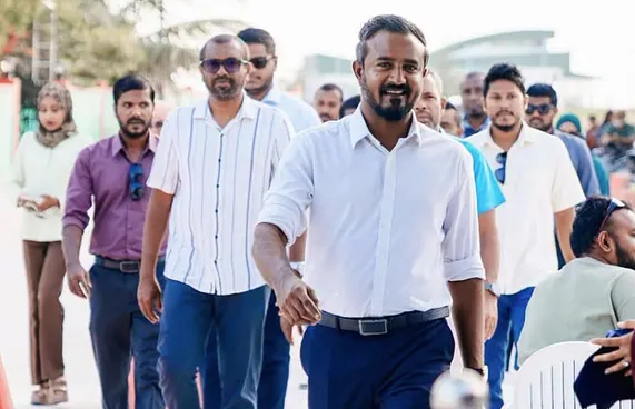 ކުނބުރުދުއަށް ކުނި ގެންދާތީ ކައިރި ރަށްރަށުގެ ކަންބޮޑުވުން