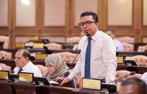 ވިތުހޯލްޑިން ޓެކްސް 10 ޕަސެންޓަށް ބޮޑުކުރަން ހުށަހަޅައިފި