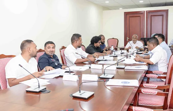 ކައުންސިލްތަކުގެ ބިން އަތުލެވޭ ބިލް ބަދަލަކާއެކު ފާސްކޮށްފި