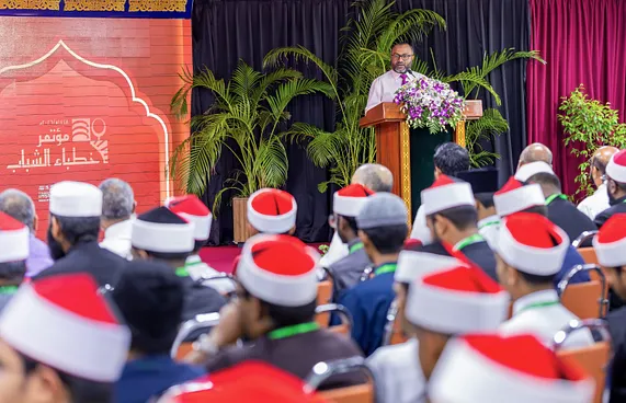 "ޖަމާއަތް ބޮޑުވި ވަރަކަށް އިމާމުގެ ކިޔެވުން ކުރުކުރަން ޖެހޭ"