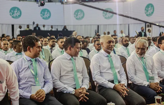 ޕީއެންސީ އާއިލާއެއްގެ ގޮތުގައި އޮންނަން އެދިވަޑައިގެންފި