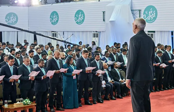 ޕީއެންސީ ލީޑާޝިޕަށް އިންތިހާބުވި ބޭފުޅުން ހުވާ ކުރައްވައިފި