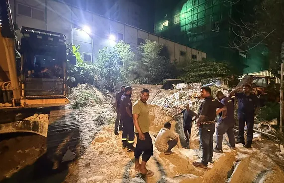 ހުޅުމާލެ އިން ކަރަންޓް ކެނޑެނީ ކޭބަލްތައް ބުރިވެގެން
