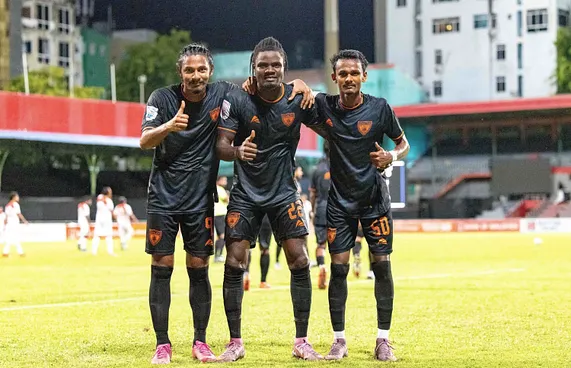 އީގަލްސް ރަނގަޅު ފޯމެއްގައި ތާވަލުގެ އެންމެ ކުރިއަށް