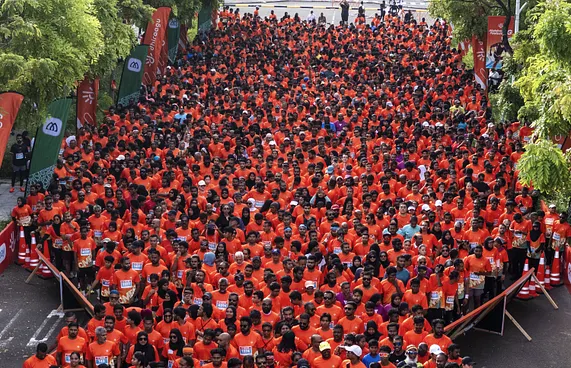 ދިރާގު ރޯޑް ރޭހުގައި 5،500 އަށް ވުރެ ގިނަ ދުވުންތެރިން
