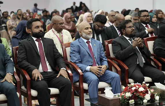 މުބާރާތްތަކުގައި ބަހުރުވައަށް އިސްކަންދޭން އެދިއްޖެ