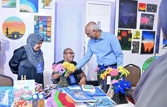 އެތައް ހާސް އުފެއްދުމަކާ އެކު މޯލްޑިވްސް އެކްސްޕޯ ފަށައިފި