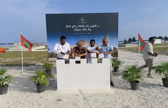 އޭދަފުށީގައި އަޅާ އިސްލާމީ މަރުކަޒުގެ ބިންގާ އަޅައިފި