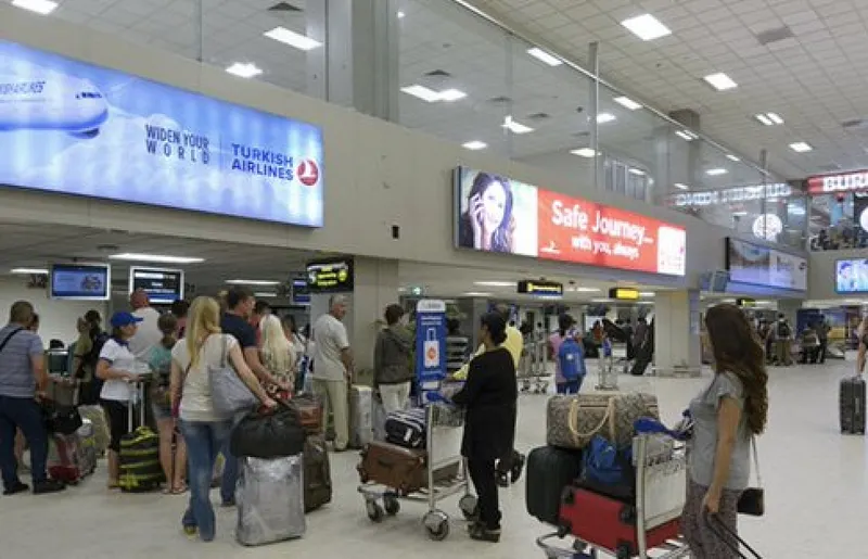 ކޮވިޑް ވެކްސިން ފުރިހަމަކޮށްފައި ލަންކާއަށް ދާ މީހުން ކަރަންޓީނުވާން ނުޖެހޭ ގޮތް ހަދަނީ