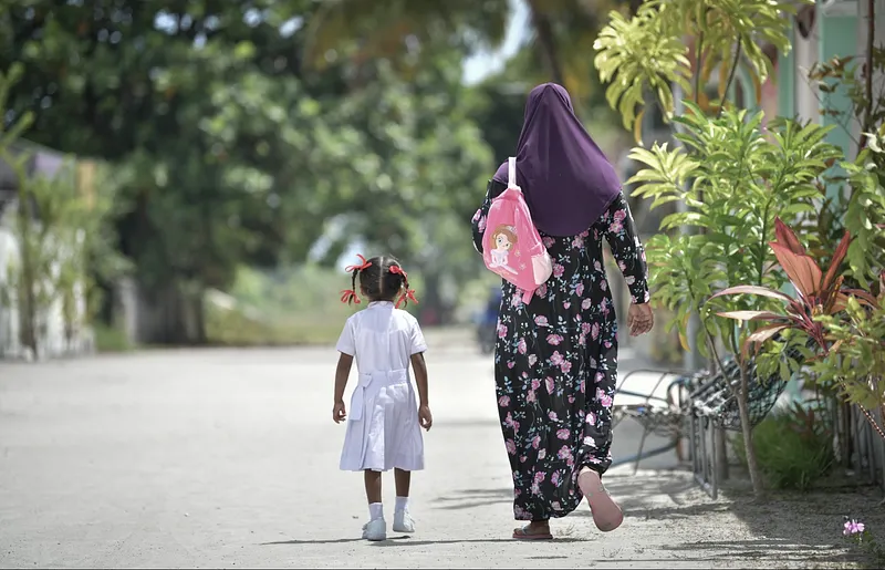 25 ޕަސެންޓް ކުދިން ލިބުނީ 35 އަހަރުން މަތީގެ މައިންނަށް
