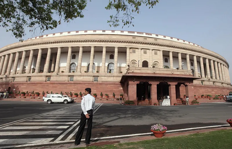 އިންޑިއާގެ ގާނޫނު ހަދާ މަޖިލީހަށް އަންހެނުން އިތުރުކުރާ އިސްލާހު ފާހެއް ނުވި