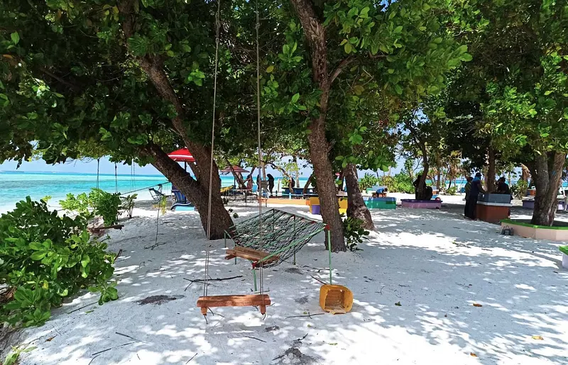 ދެ ބިދޭސީއަކު މާރާމާރީ ހިންގައި އެކަކު މަރުވެއްޖެ