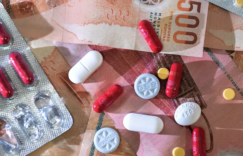 ބައެއް ބޭސްތަކަށް އެމްއާރުޕީ ތަންފީޒުކުރޭ، މުޅި ލިސްޓަށް އަމަލުކުރުމުގެ މަސައްކަތް ކުރިއަށްދޭ: ނާޒިމް