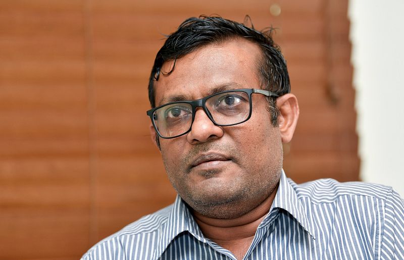 ނާޒިމް ސައްތާރަށް ތޫނު އެއްޗަކުން ހަމަލަދީފި
