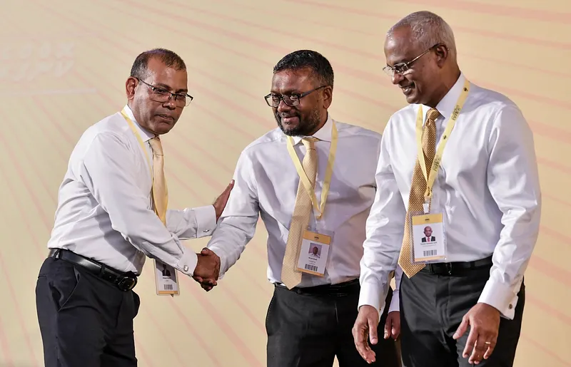 އެމްޑީޕީ ހައްލުކުރަން ފައްޔާޒު މަސައްކަތަށް ނަޝީދުގެ ޝުކުރު