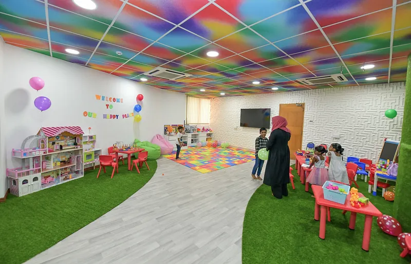 ޗައިލްޑްކެއާ ހަރުދަނާކުރަން ޕެޓިޝަނެއްގައި ސޮއިކުރަން ފަށައިފި