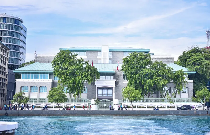 އީސީގެ މެމްބަރު ކަމަށް ކުރިމަތިލާން ހުޅުވާލައިފި
