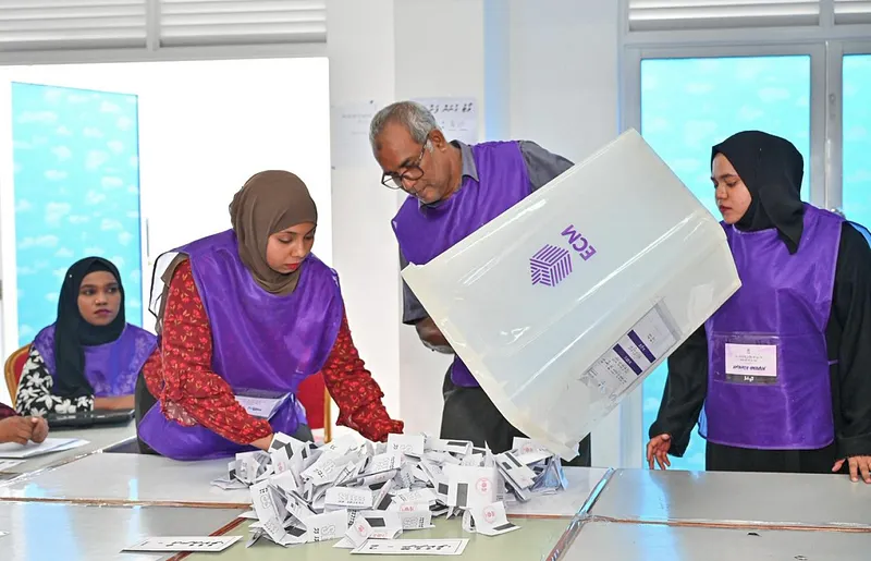 ވޯޓުފޮށި ނުބަހައްޓާ ތަންތަނާއި ވޯޓުގެ ސިއްރުކަން ގެއްލޭ މީހުން ރަޖިސްޓްރީވާން ފުރުސަތު ދީފި