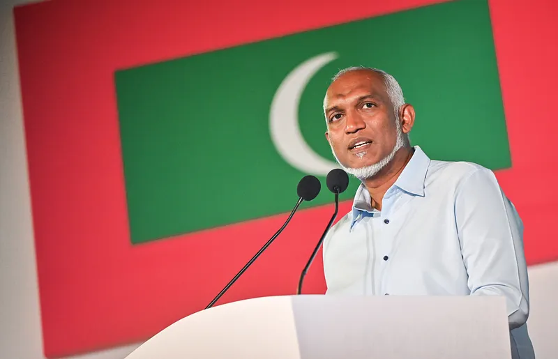 މަގުތަކާއި އިމާރާތްތަކުގެ ސަލާމަތާ ގުޅޭ ކަންކަމަށް އާންމުންގެ ހޭލުންތެރިކަން އިތުރުކުރަންޖެހޭ: ރައީސް