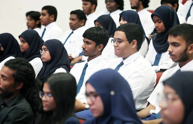 ރާއްޖޭގައި ކިޔަވާ ދަރިވަރުންނަށް 6000 ރުފިޔާގެ އެލަވަންސެއް