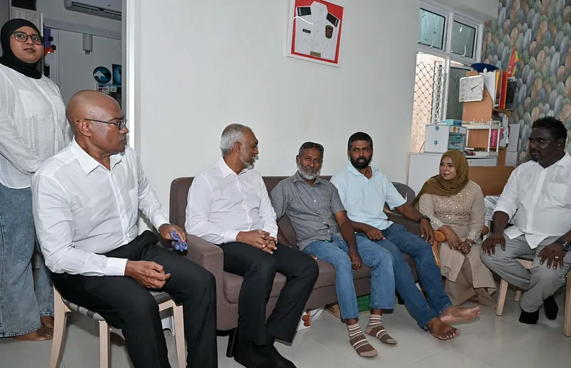 ކެންޑިޑޭޓުންނަށް ތާއީދު ހޯއްދަވަން ރައީސް "ދޮރުންދޮރަށް"