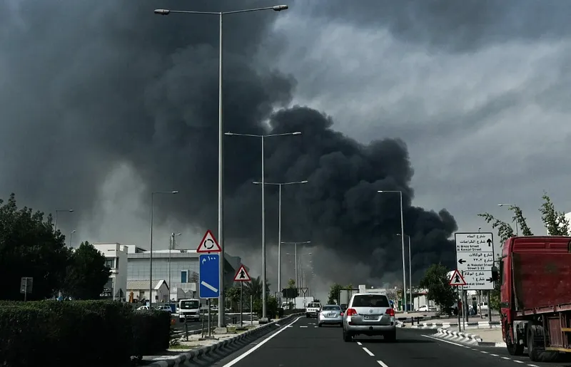 ހަމަލާތަކުގެ ފުޓޭޖާއި ދޮގު ވާހަކަ ފެތުރި 313 މީހަކު ގަތަރުން ހައްޔަރުކޮށްފި