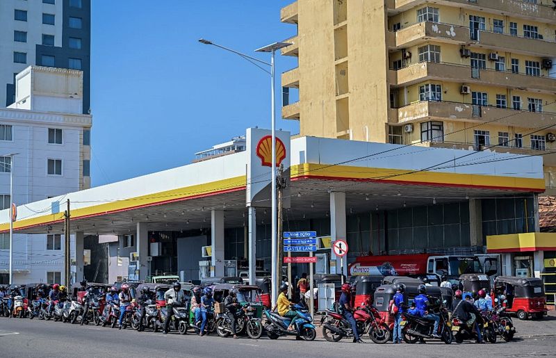 ހަރަދު ކުޑަކުރަން ލަންކާގެ މަސައްކަތު ހަފުތާ ހަތަރު ދުވަހަށް ބަދަލުކޮށްފި