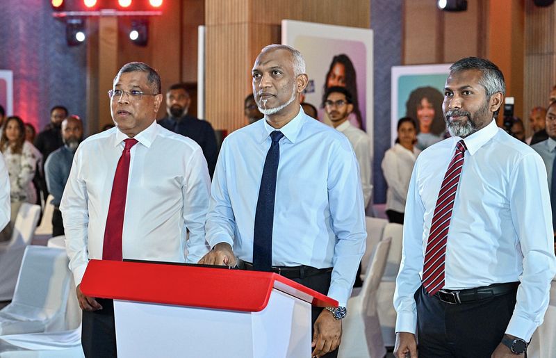 އެއްފަހަރާ 90 އޭޓީއެމްގެ ހިދުމަތް ފަށައި، ދުނިޔޭގެ ރެކޯޑެއް