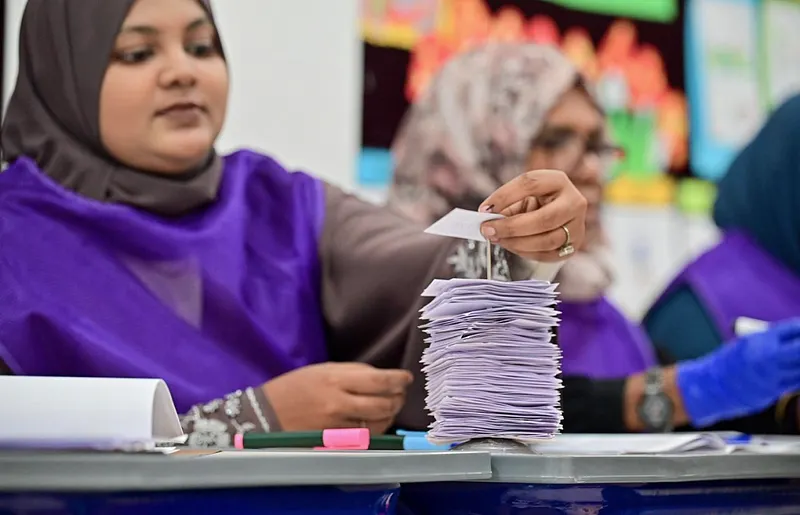 ރަށު ރައީސުންނާ އެކު ކައުންސިލްތަކުގެ ގިނަ ގޮނޑިތައް ވެސް އެމްޑީޕީއަށް