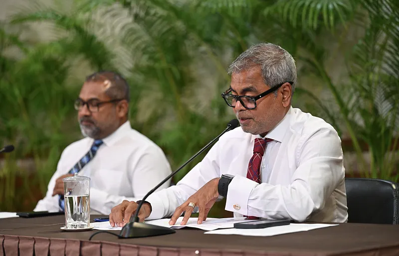 މަތިންދާބޯޓުތަކުގެ "ސީޓް އޮކިއުޕެންސީ" އިތުރު: ތޯރިގް