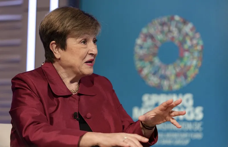 ހަނގުރާމައާ ގުޅިގެން އަޅަންވާނީ އިގްތިސާދަށް ގެއްލުން ނުވާނެ ވަގުތީ ފިޔަވަޅު: އައިއެމްއެފް