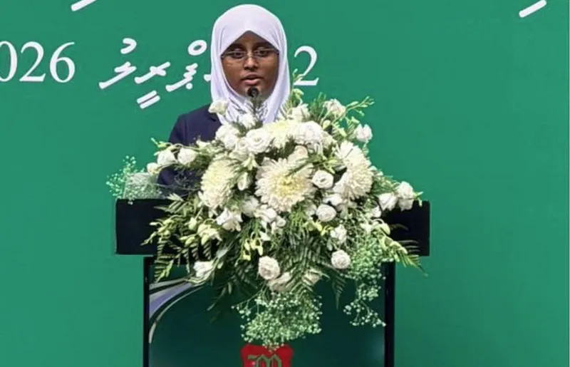 މަޖީދިއްޔާގެ ފުރަތަމަ އަންހެން ކެޕްޓަނަކަށް އީޝަލް
