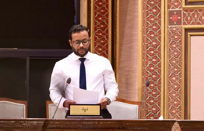 އައްޑު އާއި މާލޭގެ ކައުންސިލަށް މުއްތަލިބު ފާޑުވިދާޅުވެއްޖެ