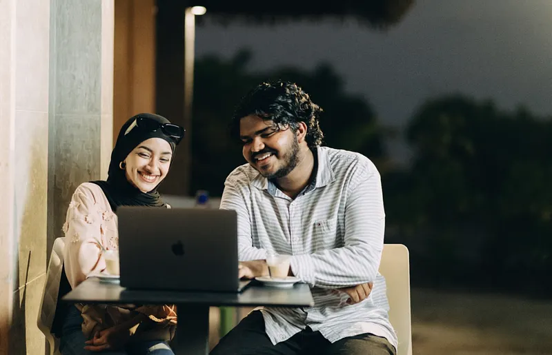 ރުފިޔާ ކާޑުން އޮންލައިންކޮށް ގަތުމުން އަގުގެ އިތުރުން މި ނަގަނީ ކޮން ފީއެއް؟