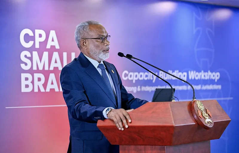 "އިސްލާހުތަކާ އެކު މަޖިލިސް އަންނަނީ ތަރައްގީވަމުން"