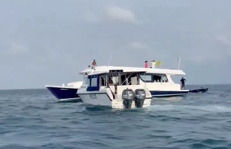 ޑައިވިނަށް ދިޔަ ފަސް ޓޫރިސްޓަކު ގެއްލިގެން ހޯދަނިކޮށް އެކަކު މަރުވެފައި އޮއްވައި ފެނިއްޖެ