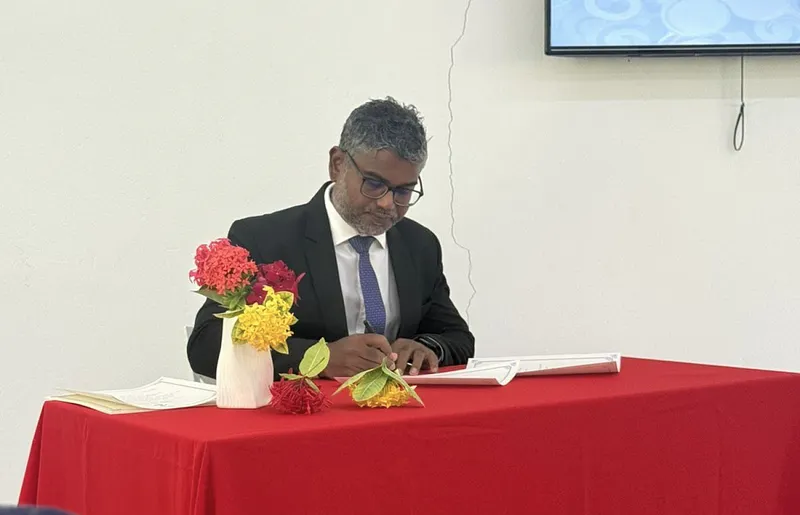 ޕާޓީ ބަދަލުކުރުމުން ޝުޖާއުގެ ގޮނޑިއާ މެދު ގޮތެއް ނިންމަނީ