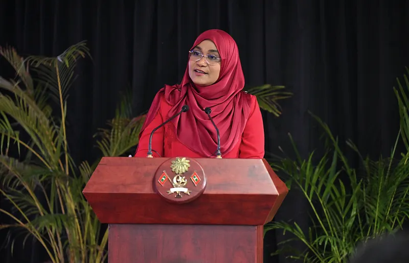 ލޭ ހަދިޔާކުރުމުގައި ދީލަތިވުމުގެ ފުރުސަތު ބޭނުންކޮށް، އިންސާނިއްޔަތަށް އެހީވާން ފަސްޓް ލޭޑީ ގޮވާލައްވައިފި