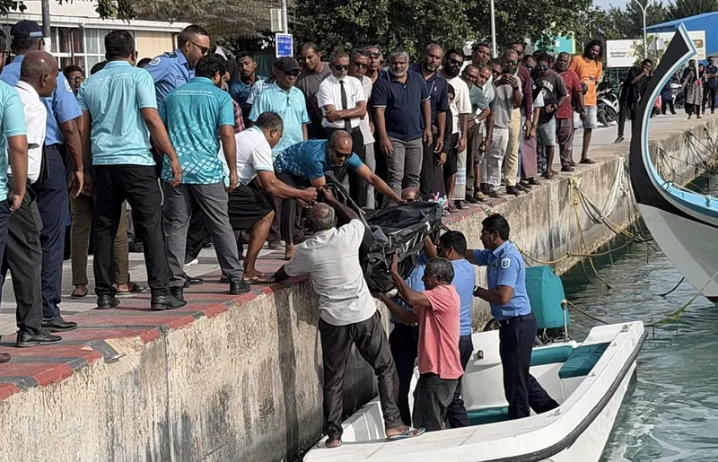 އުމުރުން 82 އަހަރުގެ މީހަކު އޭދަފުށީ ފަޅުތެރޭ މަރުވެފައި އޮއްވައި ފެނިއްޖެ