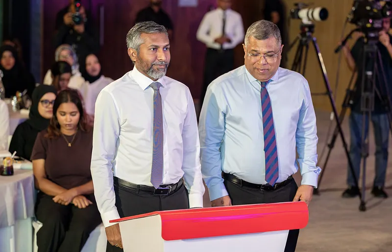 ސްވައިޕް ވޮލެޓަށް އިންޓަނޭޝަނަލް އެކައުންޓް ތައާރަފްކޮށްފި